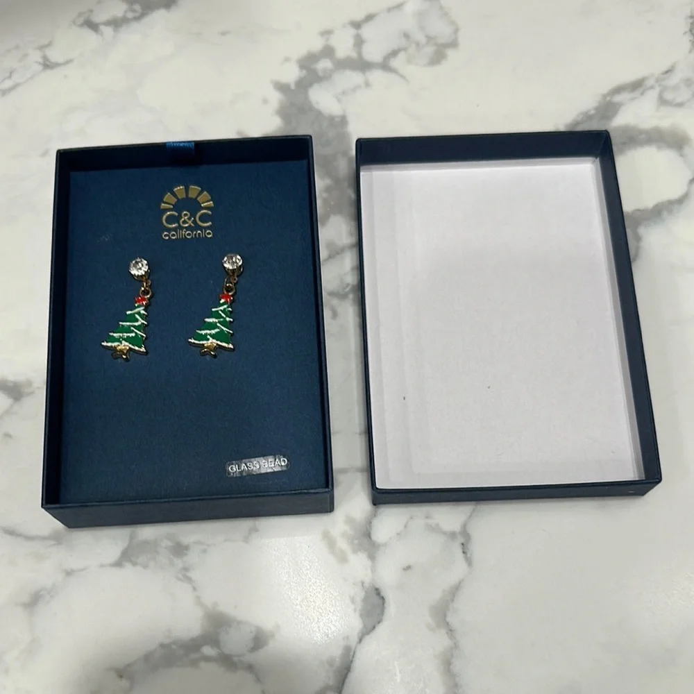 C&C California Christmas tree earrings ￼